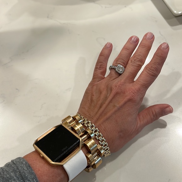 Balenciaga brass link bracelet gold in color - Picture 7 of 7